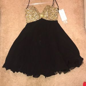 Black Strapless Sweetheart Cocktail Dress